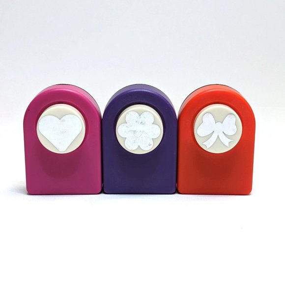 Emagination Craft Art DIY Scrapbook Cute Paper Punch Lot Of 3 Heart, Flower, Bow - Picture 2 of 5
